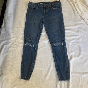 Women Vans jeans size 7/28